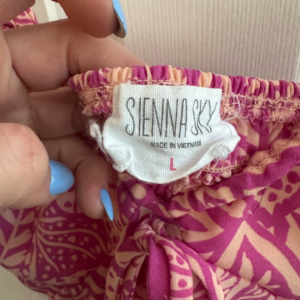 SIENNA SKY Floral Tropical Camisole Tank Size Large - Picture 4 of 4